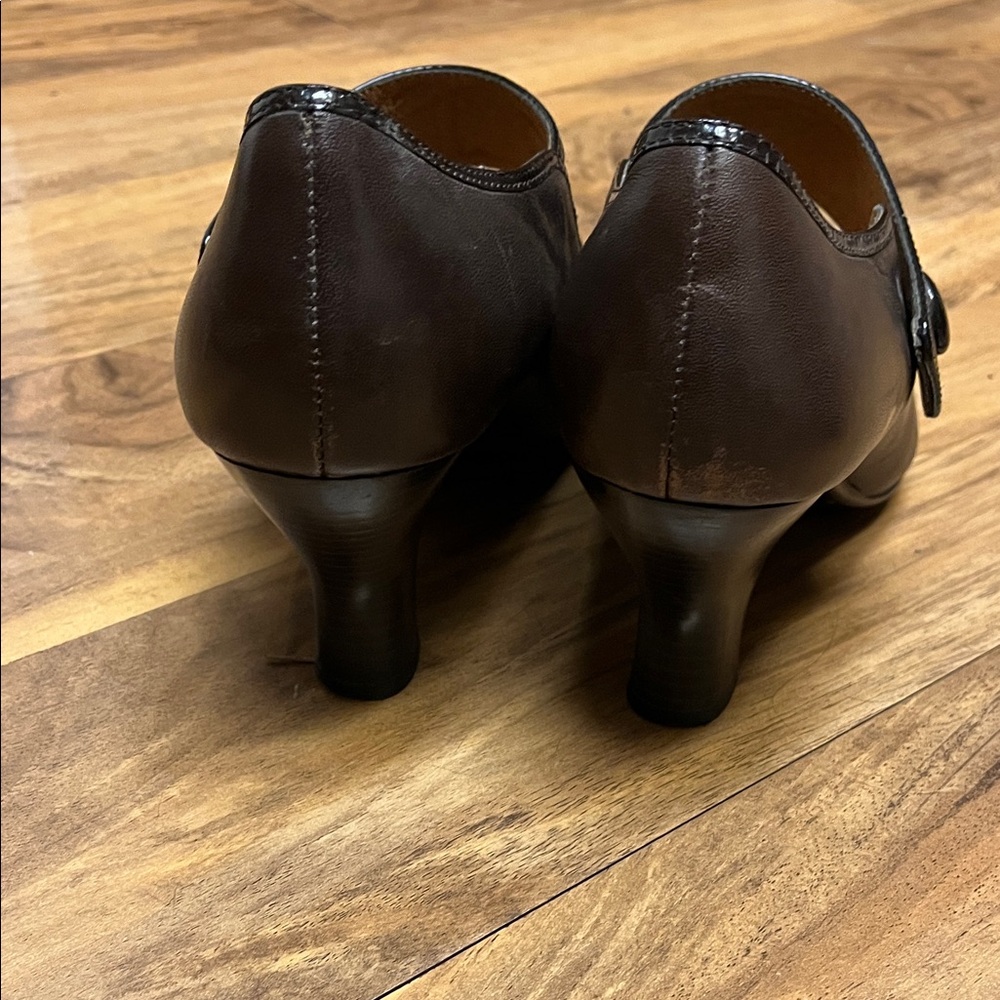 Sofft Brown Women's Mary Jane Pump - Picture 8 of 9